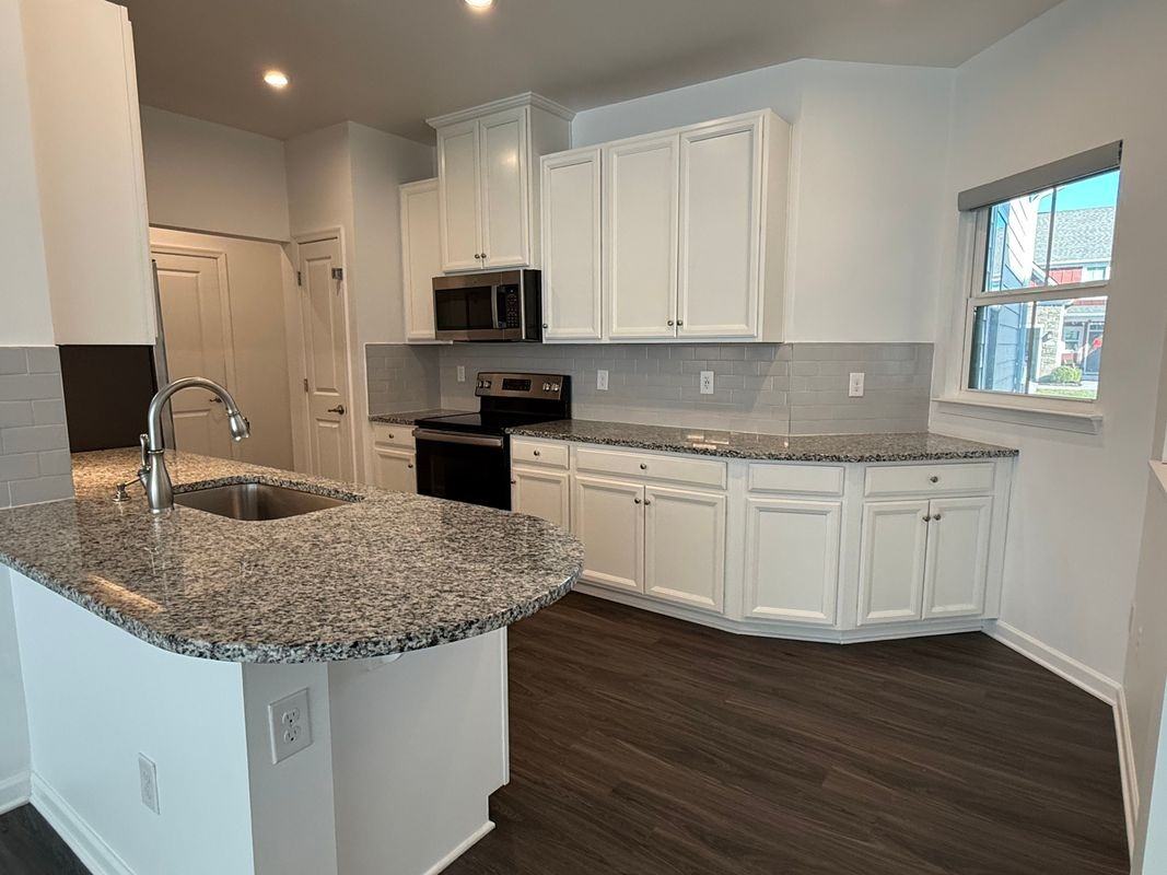 219 S Downs Cir - Photo 3 of 5