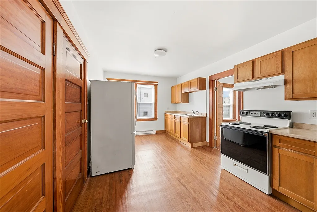 31 Whitcomb St - Photo 5 of 8