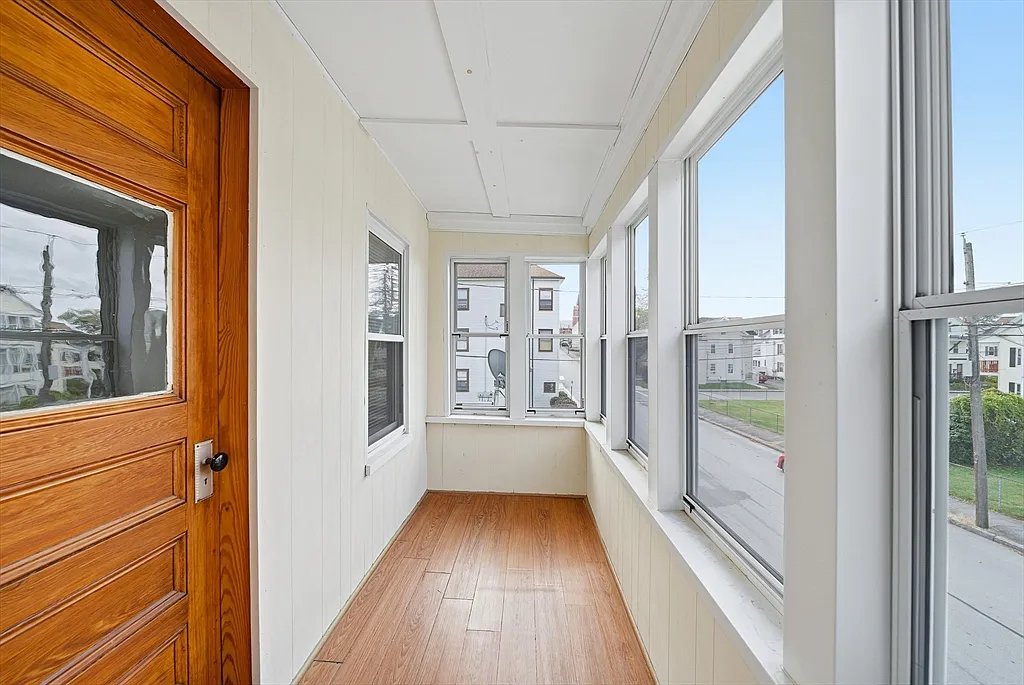 31 Whitcomb St - Photo 7 of 8