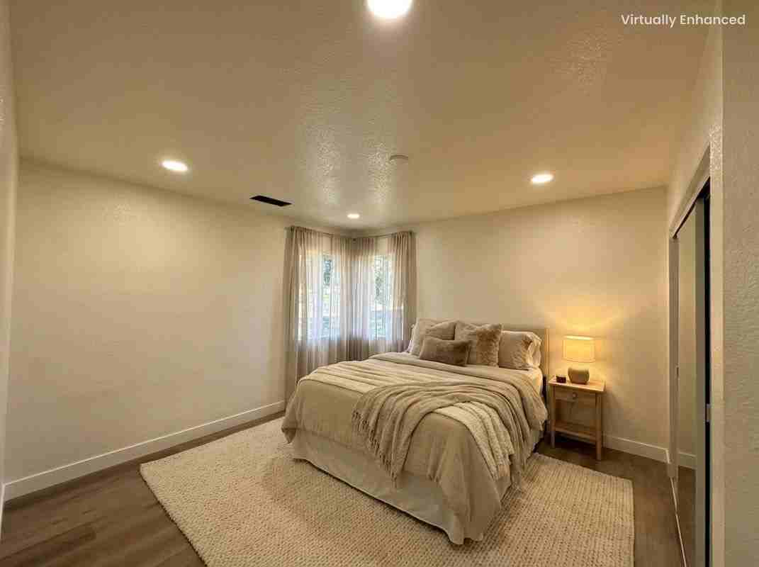 25219 17th St - Photo 3 of 6
