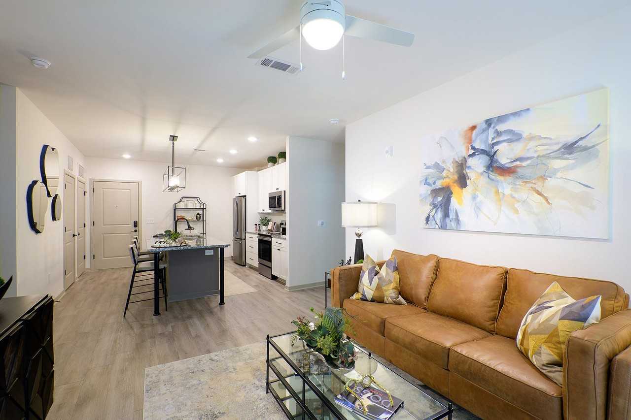 The Tomlin Luxury Apartments - Photo 6 of 42