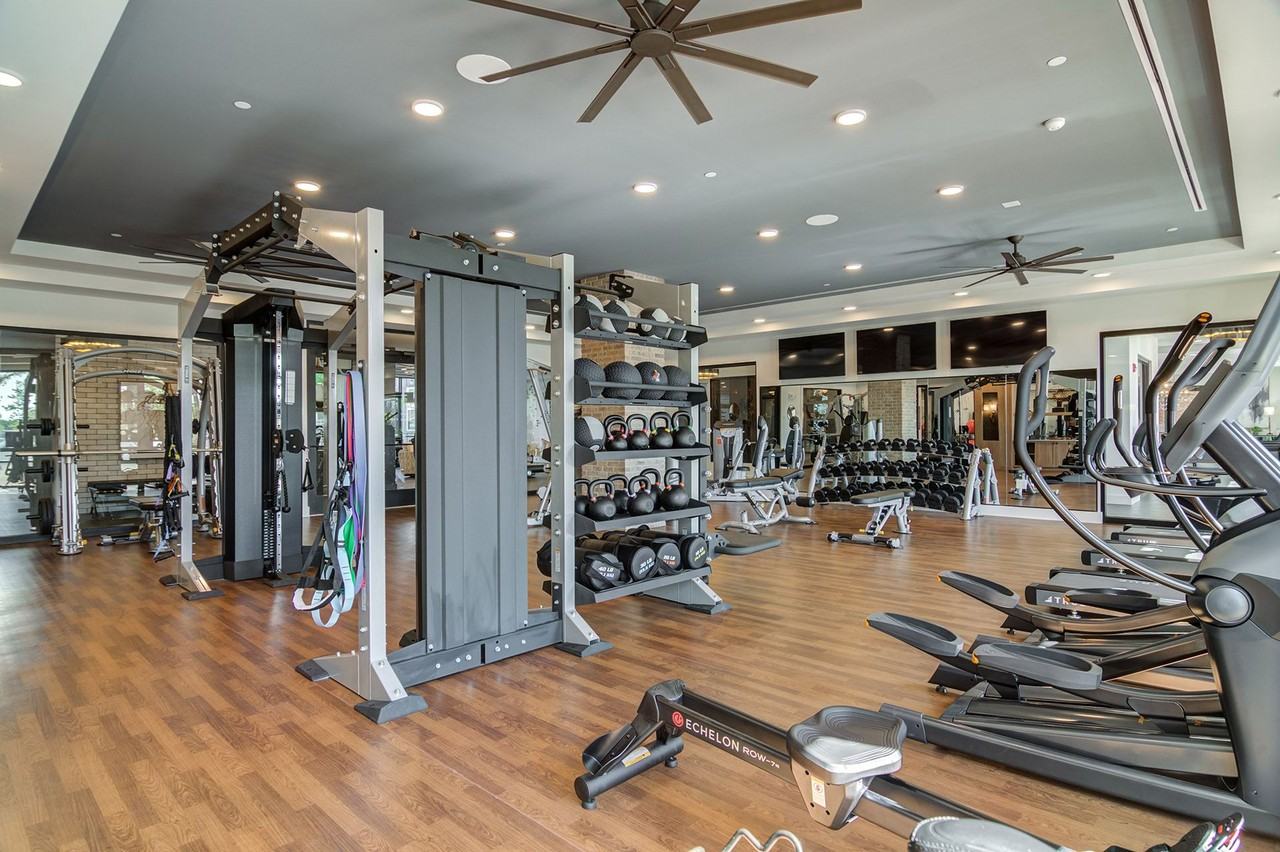 The Tomlin Luxury Apartments - Photo 7 of 36