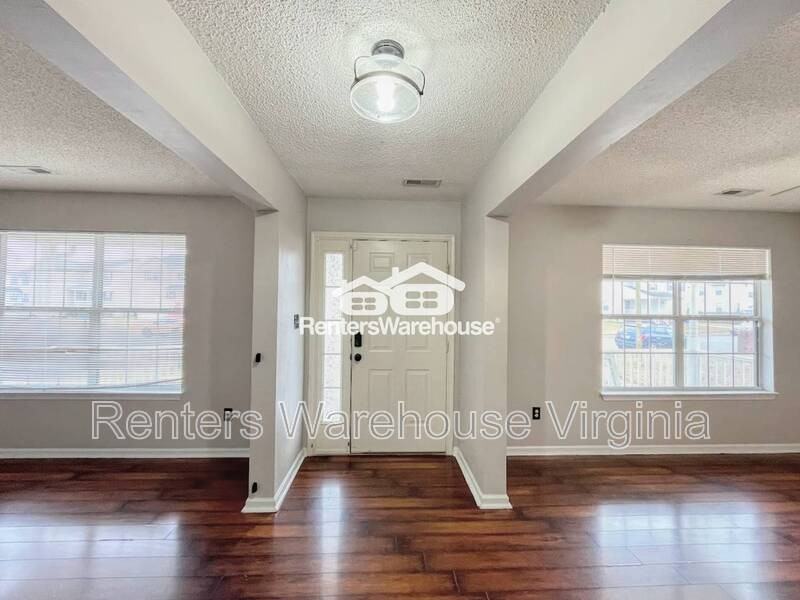 1220 Woods Edge Cir - Photo 3 of 30