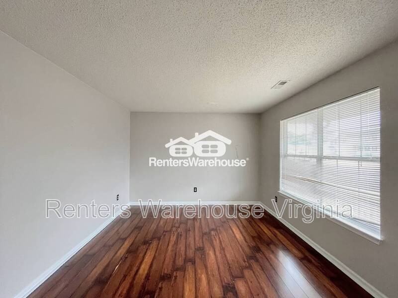 1220 Woods Edge Cir - Photo 5 of 30