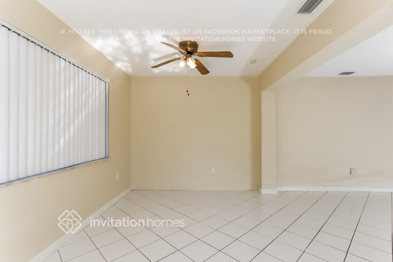 9394 Nw 19th Pl - Photo 5 of 18