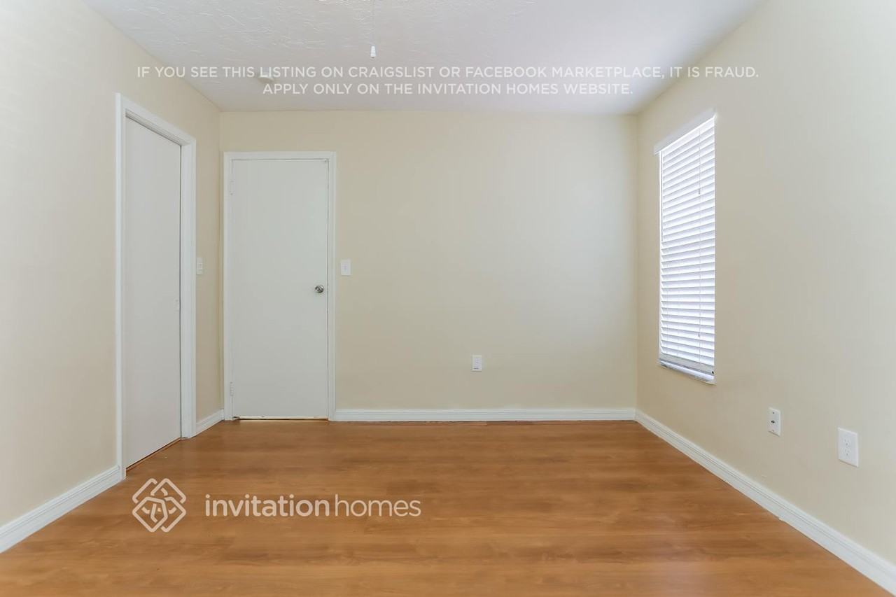 9394 Nw 19th Pl - Photo 7 of 18