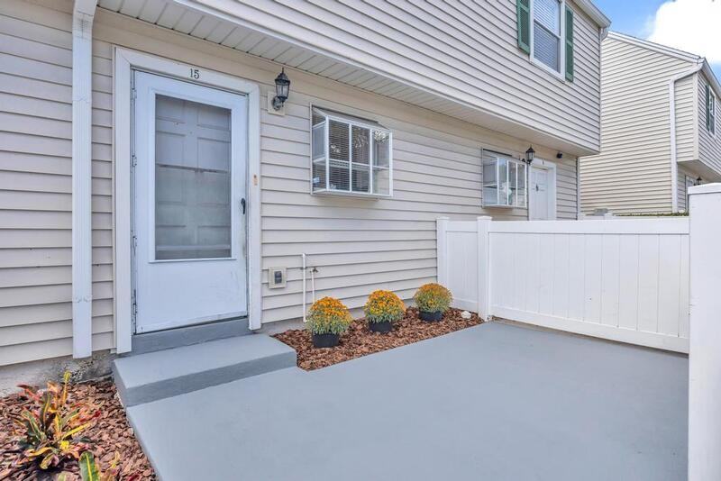 111 E 1st St - Photo 3 of 35