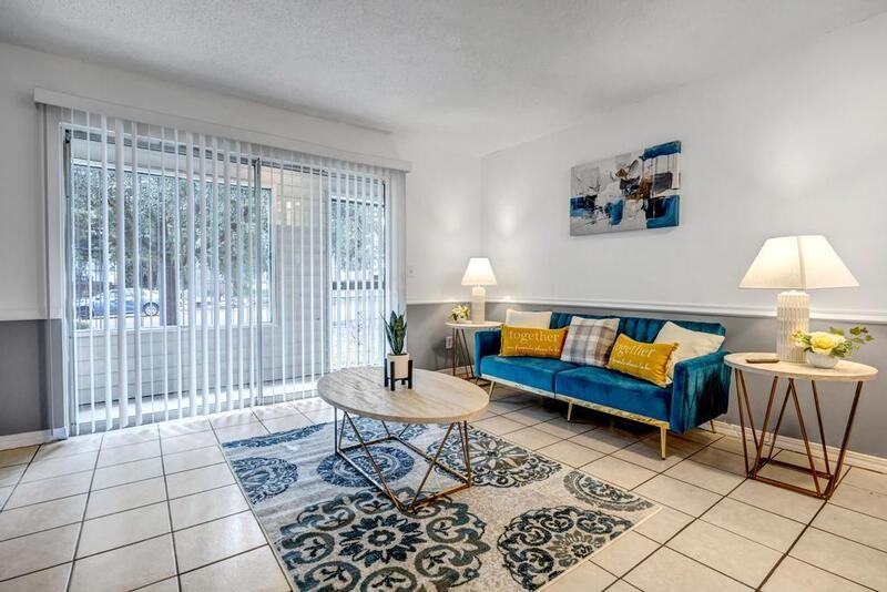 111 E 1st St - Photo 5 of 35