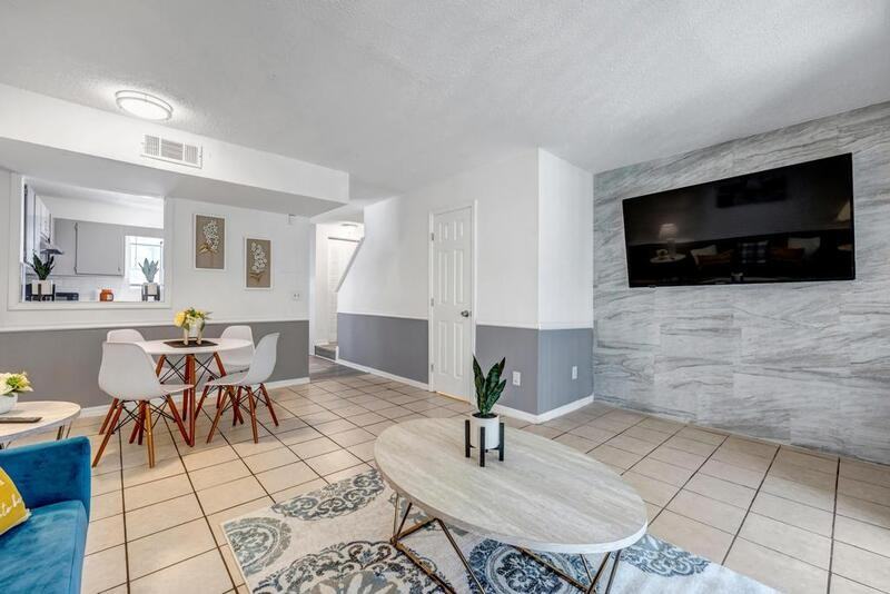 111 E 1st St - Photo 7 of 35