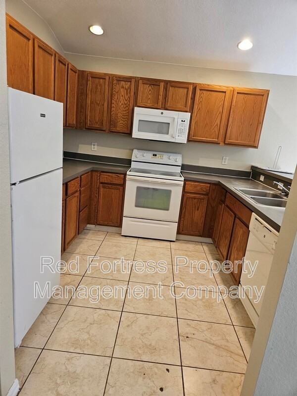 98 Milwaukee Blvd - Photo 2 of 9