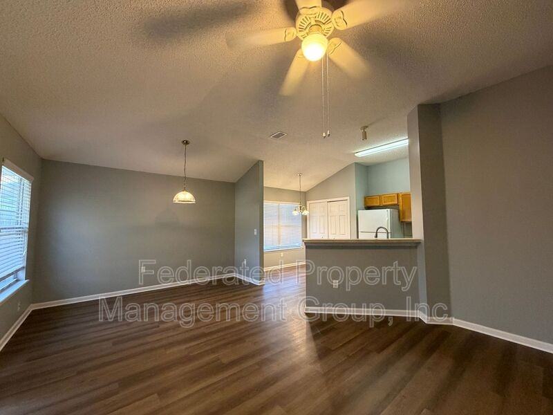 2724 Secret Harbor Dr - Photo 3 of 14