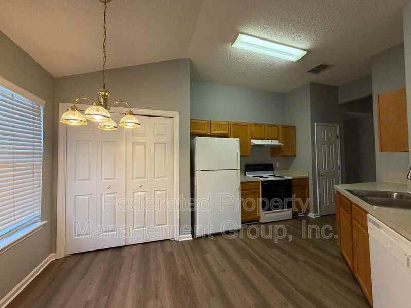 2724 Secret Harbor Dr - Photo 5 of 14