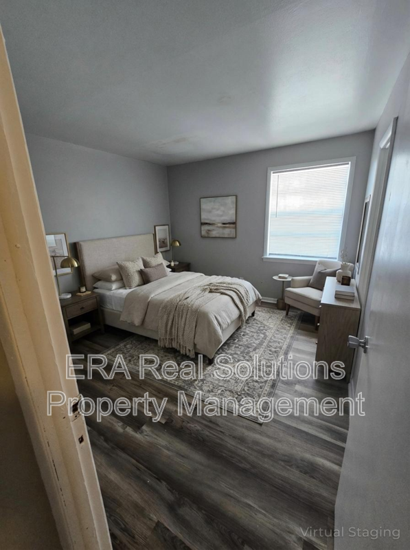 1499 Burlington Ave - Photo 4 of 16