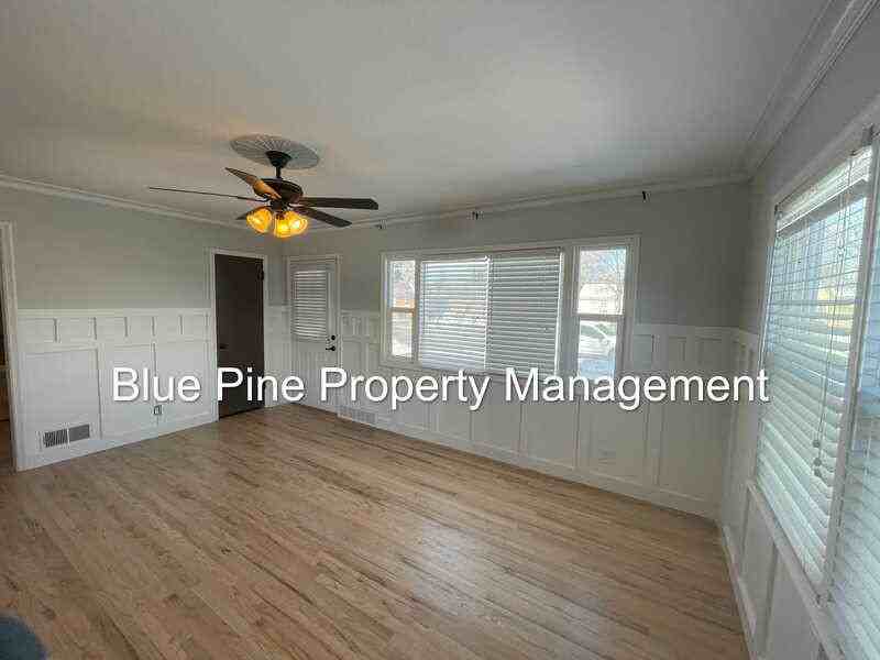 232 E 16th St - Photo 4 of 20