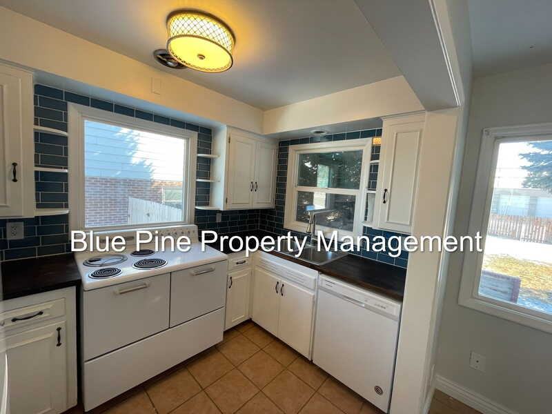 232 E 16th St - Photo 7 of 20