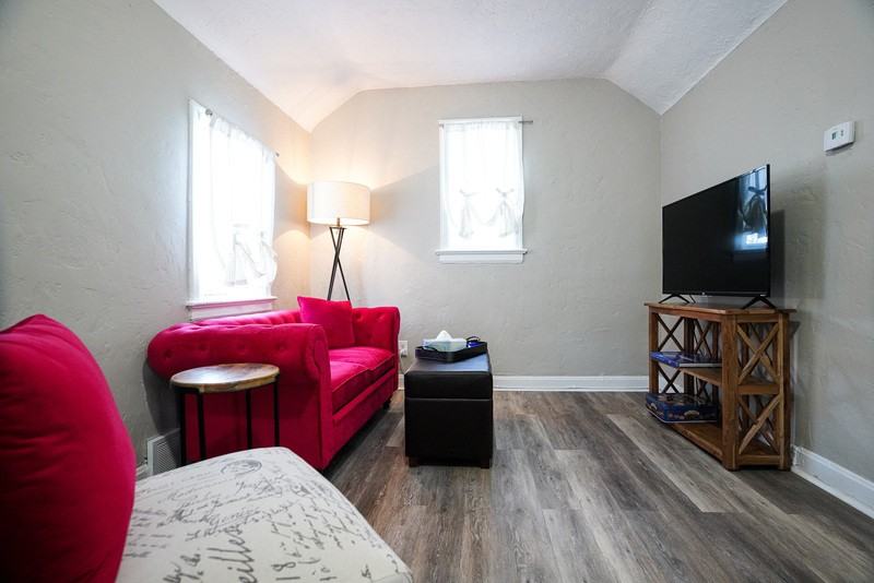 1252 Sage Ave - Photo 3 of 18