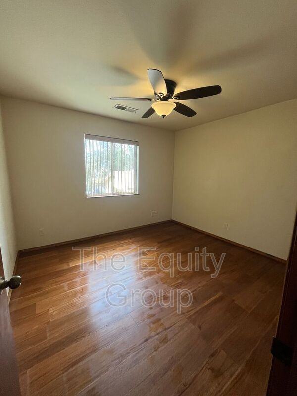 2611 W Mission Ct - Photo 2 of 19