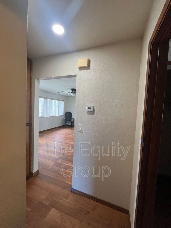 2611 W Mission Ct - Photo 5 of 19