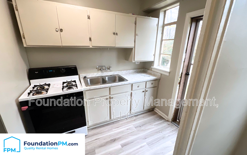 1915 S Parkway E #3 - Photo 4 of 10