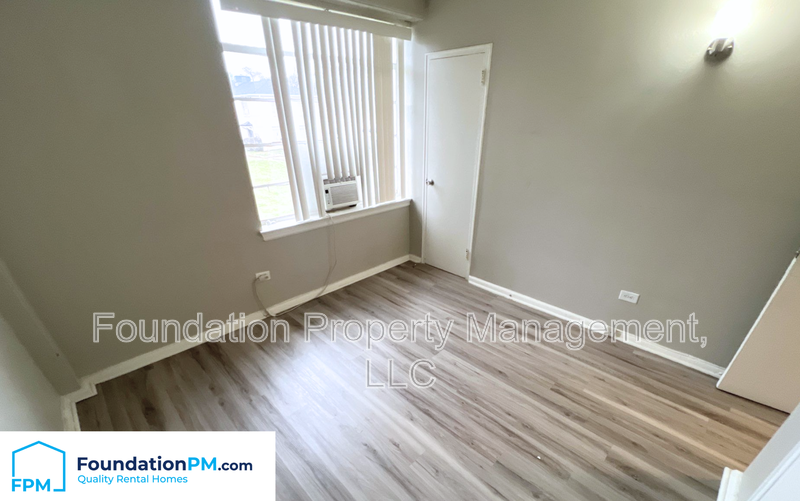 1915 S Parkway E #3 - Photo 7 of 10