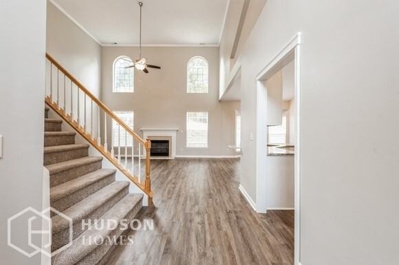 8618 Fox Tail Ln - Photo 2 of 19