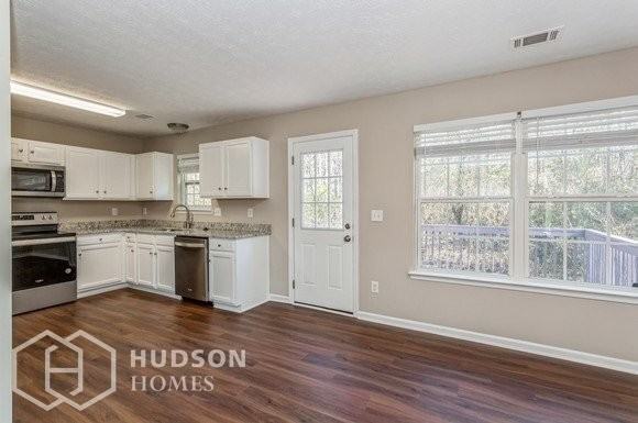 140 Victoria Blvd - Photo 4 of 15