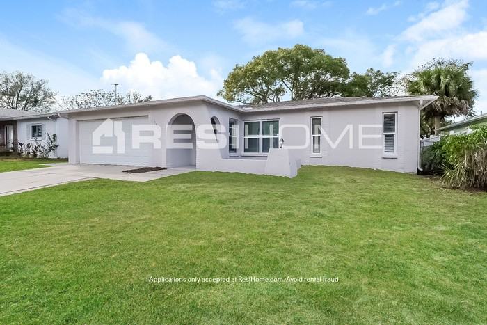 9027 Richwood Ln - Photo 2 of 17