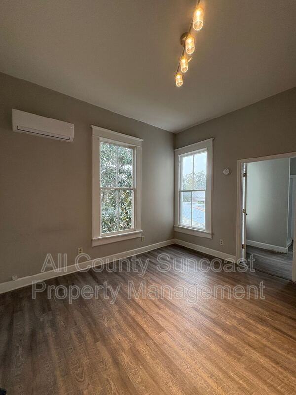 640 E Washington St #640H - Photo 2 of 7