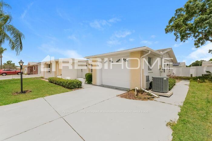 11204 Tamarix Ave - Photo 2 of 17