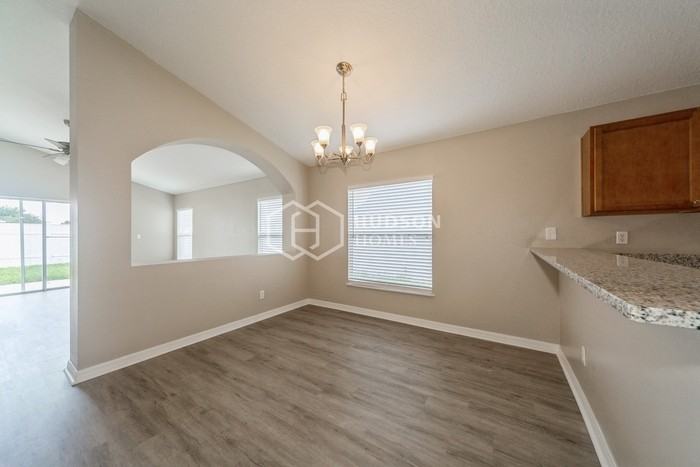 4606 Sandhurst St - Photo 4 of 29