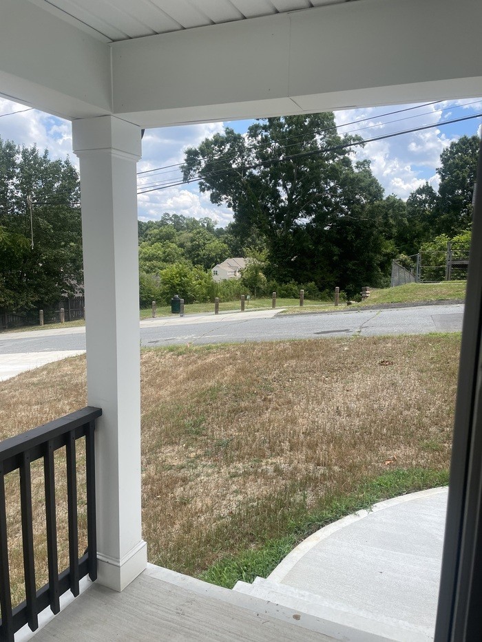 271 Patterson Ave Se - Photo 6 of 20