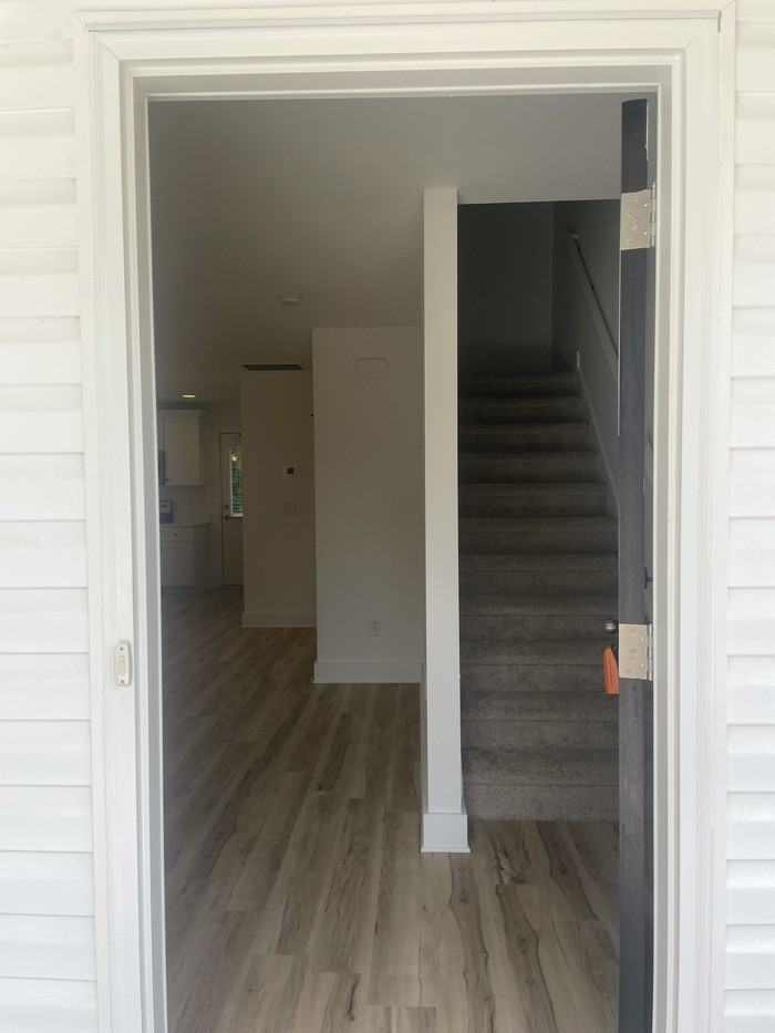 271 Patterson Ave Se - Photo 7 of 20