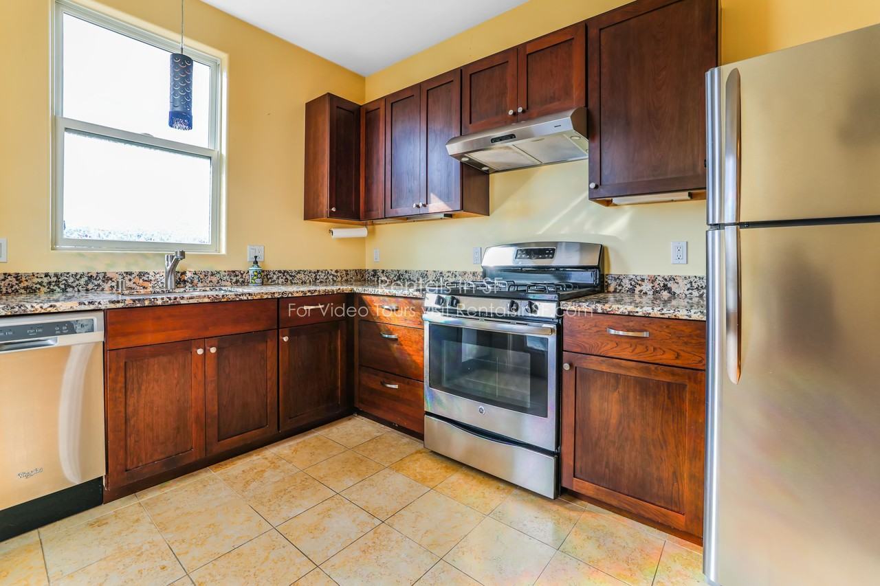 655 Natoma St #D - Photo 2 of 16