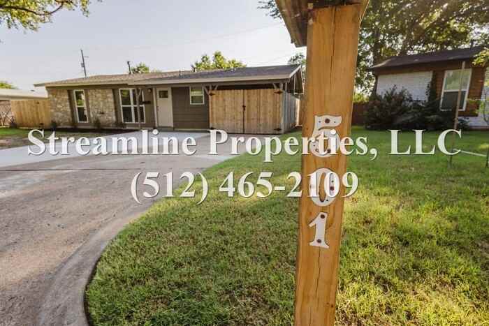 501 Oakley Ct - Photo 2 of 19