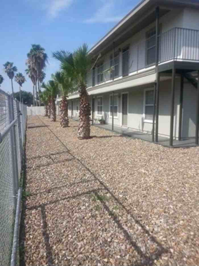 2301 N 32nd St #5 - Photo 2 of 4