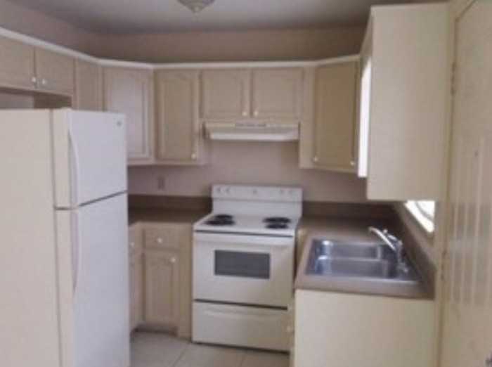 2301 N 32nd St #5 - Photo 3 of 4