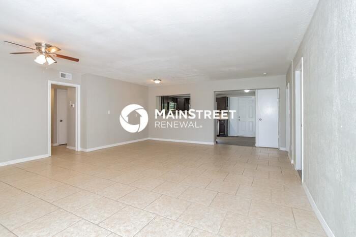 3609 Indian Woods Rd - Photo 4 of 15