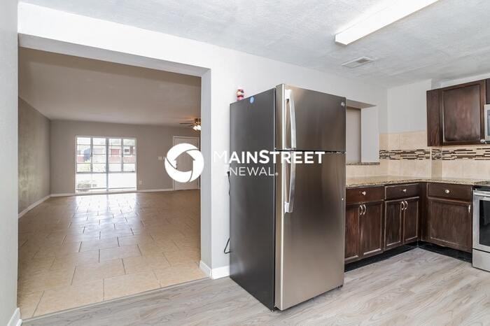 3609 Indian Woods Rd - Photo 5 of 15