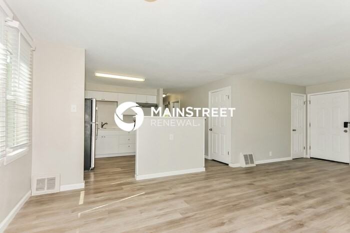 1020 Bakewell Dr - Photo 6 of 17