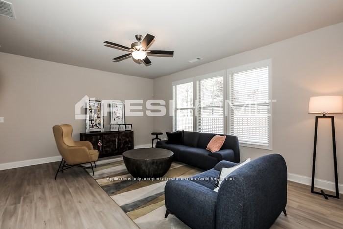 505 Quiet Cloud Dr - Photo 7 of 22