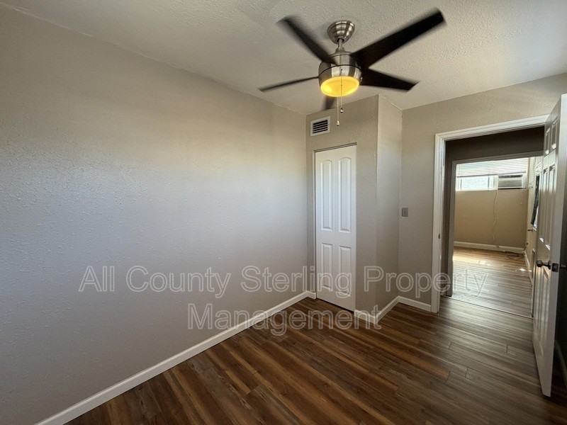 348 S Marion Ave #B - Photo 6 of 11