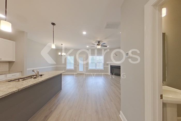 3713 Oak Leaf Way #D - Photo 6 of 33