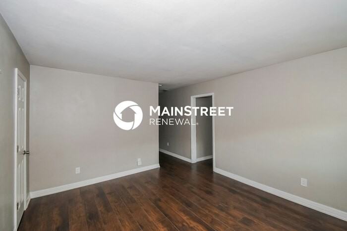 4119 Sudbury Ave - Photo 4 of 17