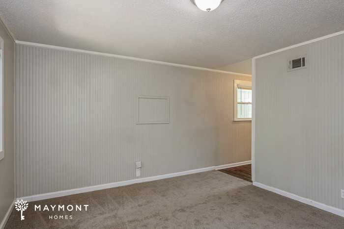 2320 Lorick Ave - Photo 4 of 12