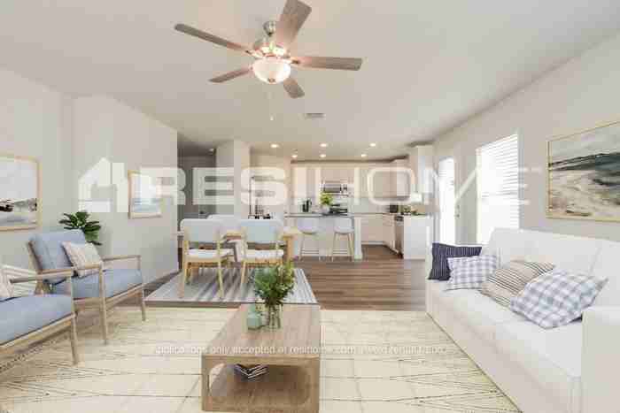 8104 Patagonia Dr - Photo 4 of 16