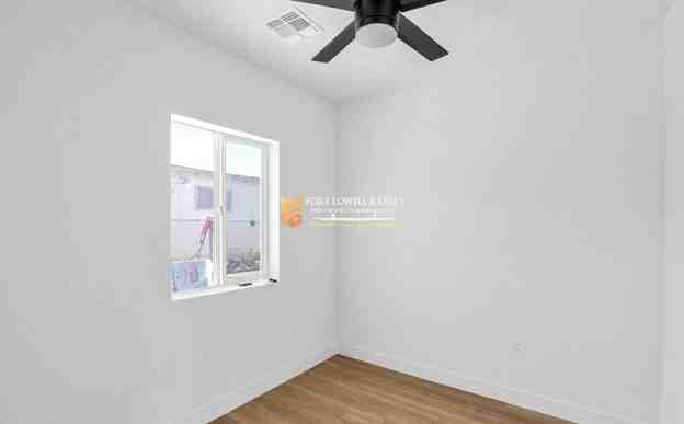 202 S 2nd St #1 - Photo 5 of 21