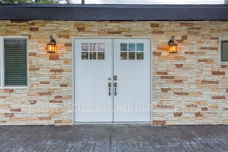 27220 Seco Canyon Rd - Photo 2 of 29