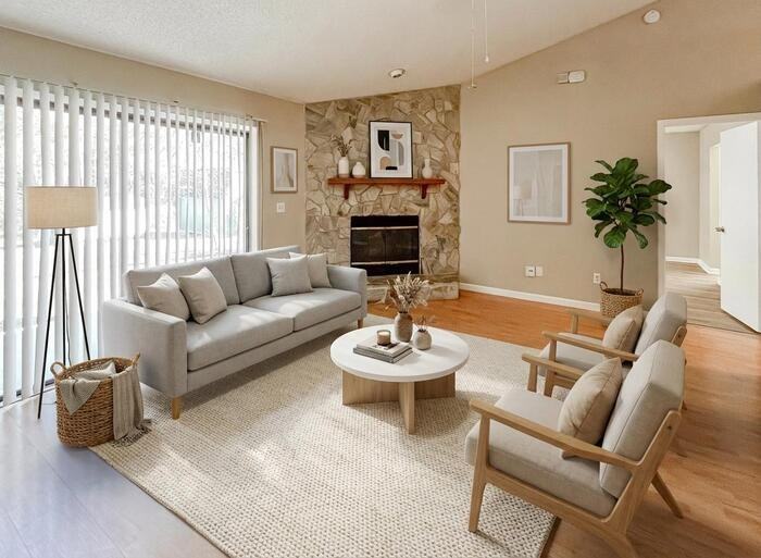 7901 Winterwood Cir N - Photo 5 of 31