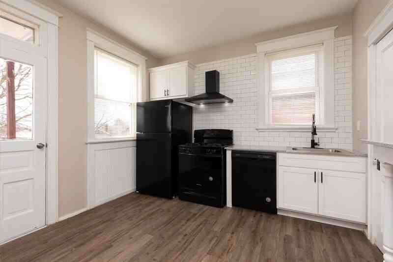 4914 Loughborough Ave #4914A - Photo 6 of 10