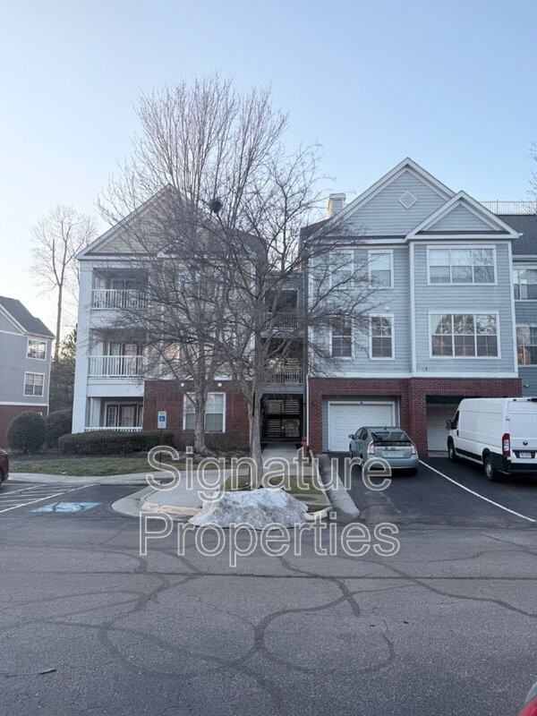 724 Bristol Village Dr #303